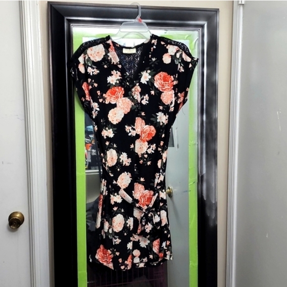 Bobbie Brooks Dresses & Skirts - Womens Lace and Floral Print dress